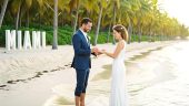 Such a gorgeous ceremony and location.